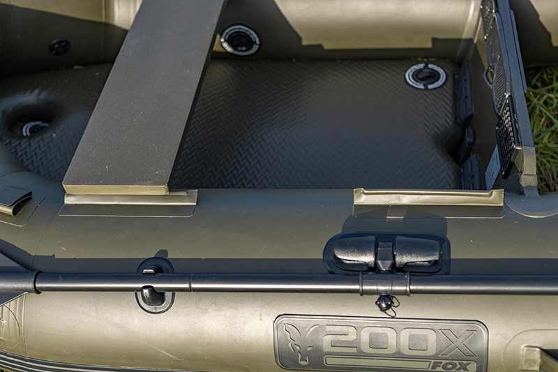 Fox Inflatable Boat Air Deck 200 - Rubberboot - dé KarperCentrale Fox Inflatable Boat Air Deck 200 - Rubberboot - dé KarperCentrale