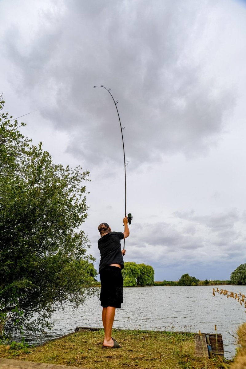 Fox Horizon X5 - Black Edition - 12FT - 3.25LB - dé KarperCentrale