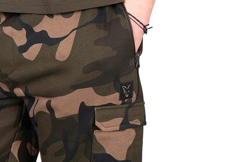Fox LW Camo Korte broek - dé KarperCentrale