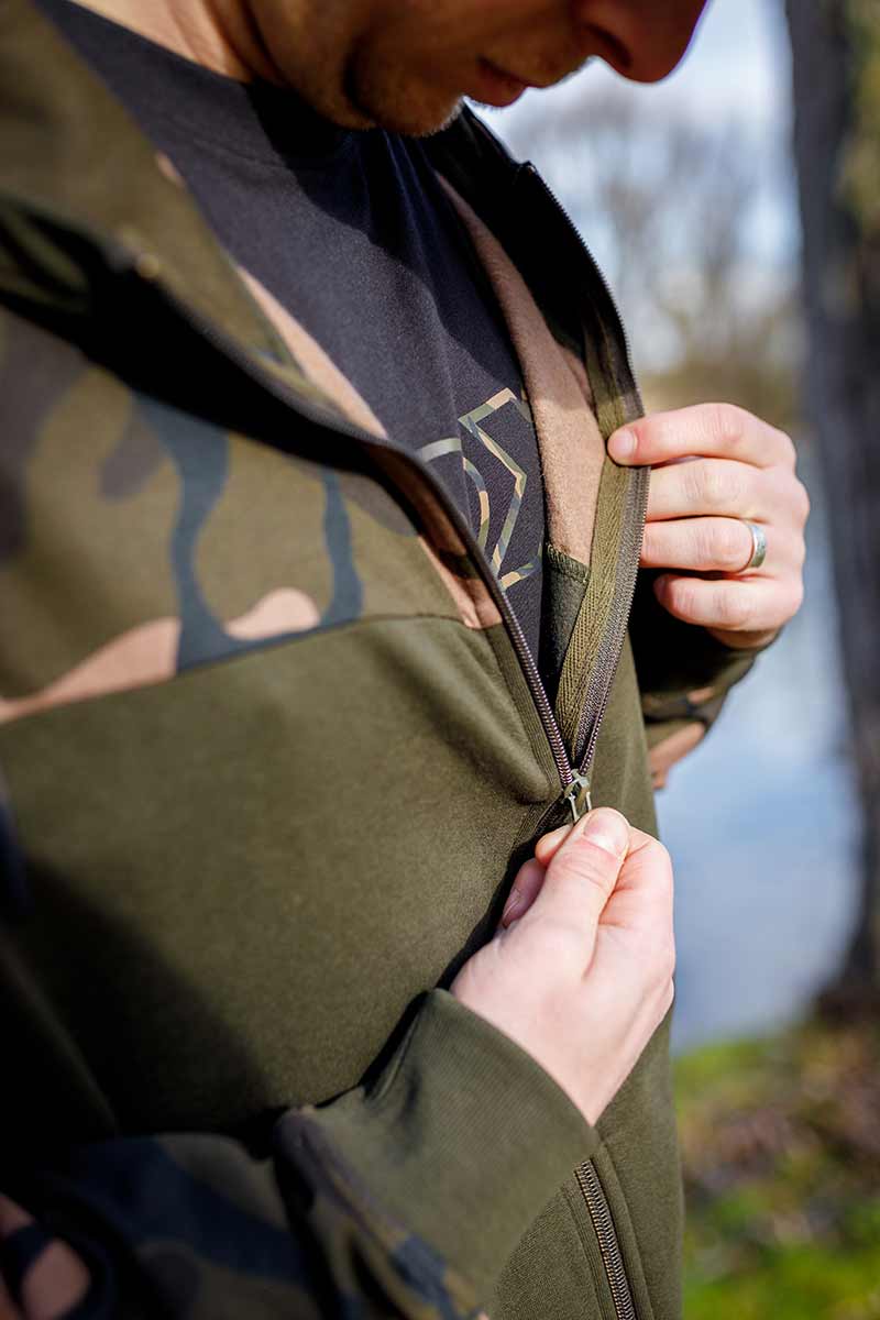 Fox LW Khaki Camo Split Zip Hoody - dé KarperCentrale